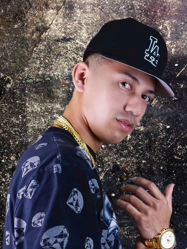 ARI  津久井のラッパー